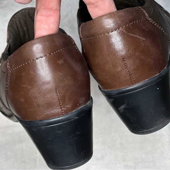Clarks brown leather slip-on loafers/booties US 8 - Picture 3 of 8